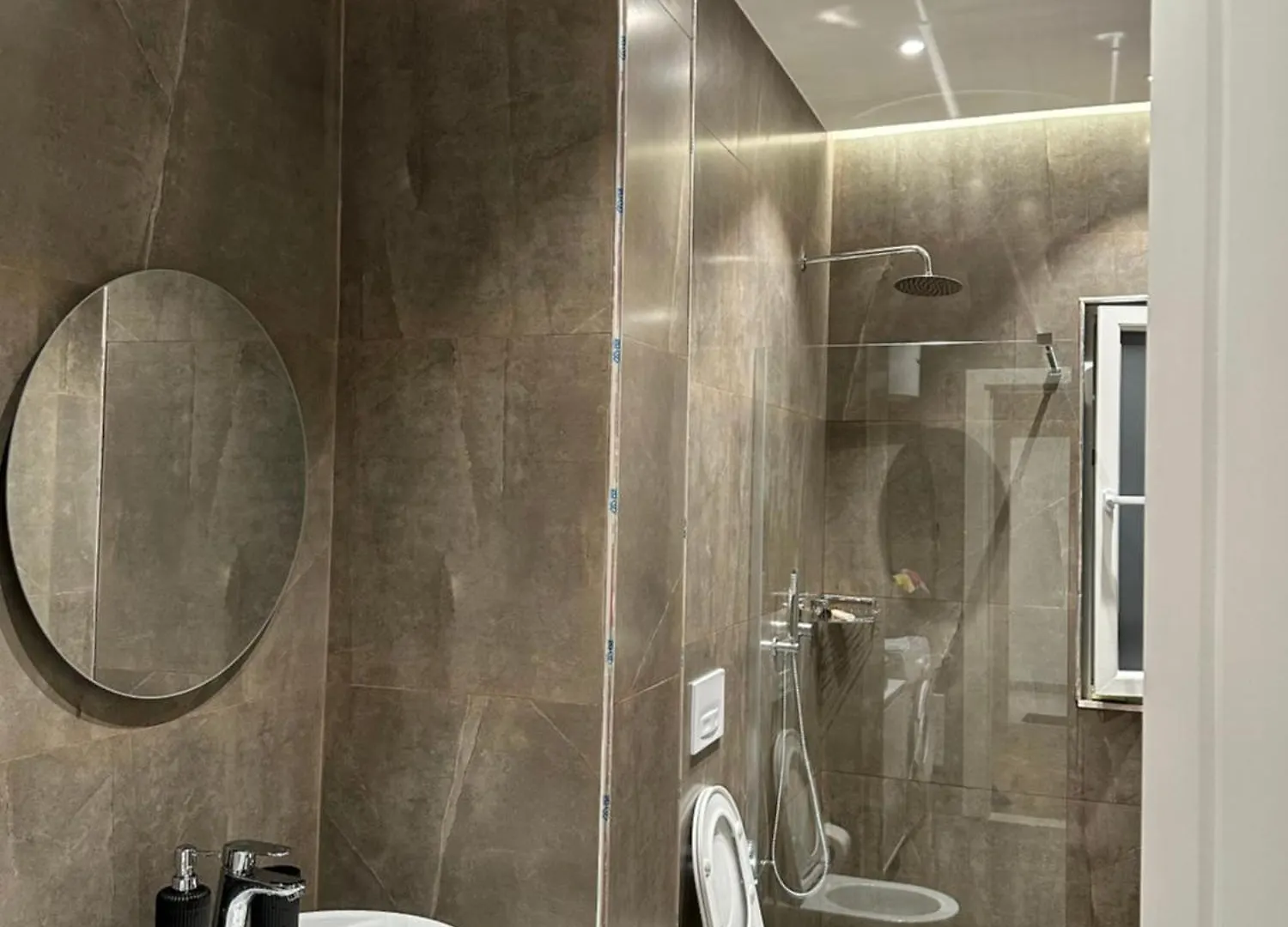 Delux Suite 104 地拉那